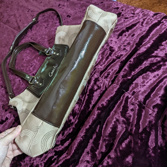 Coach bag with matching wallet - Picture 3 of 14